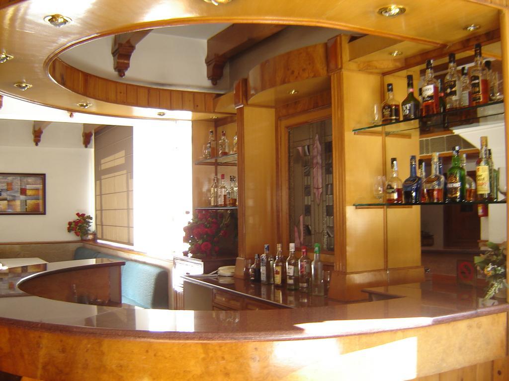 Hotel Baljees Regency Shimla Zewnętrze zdjęcie
