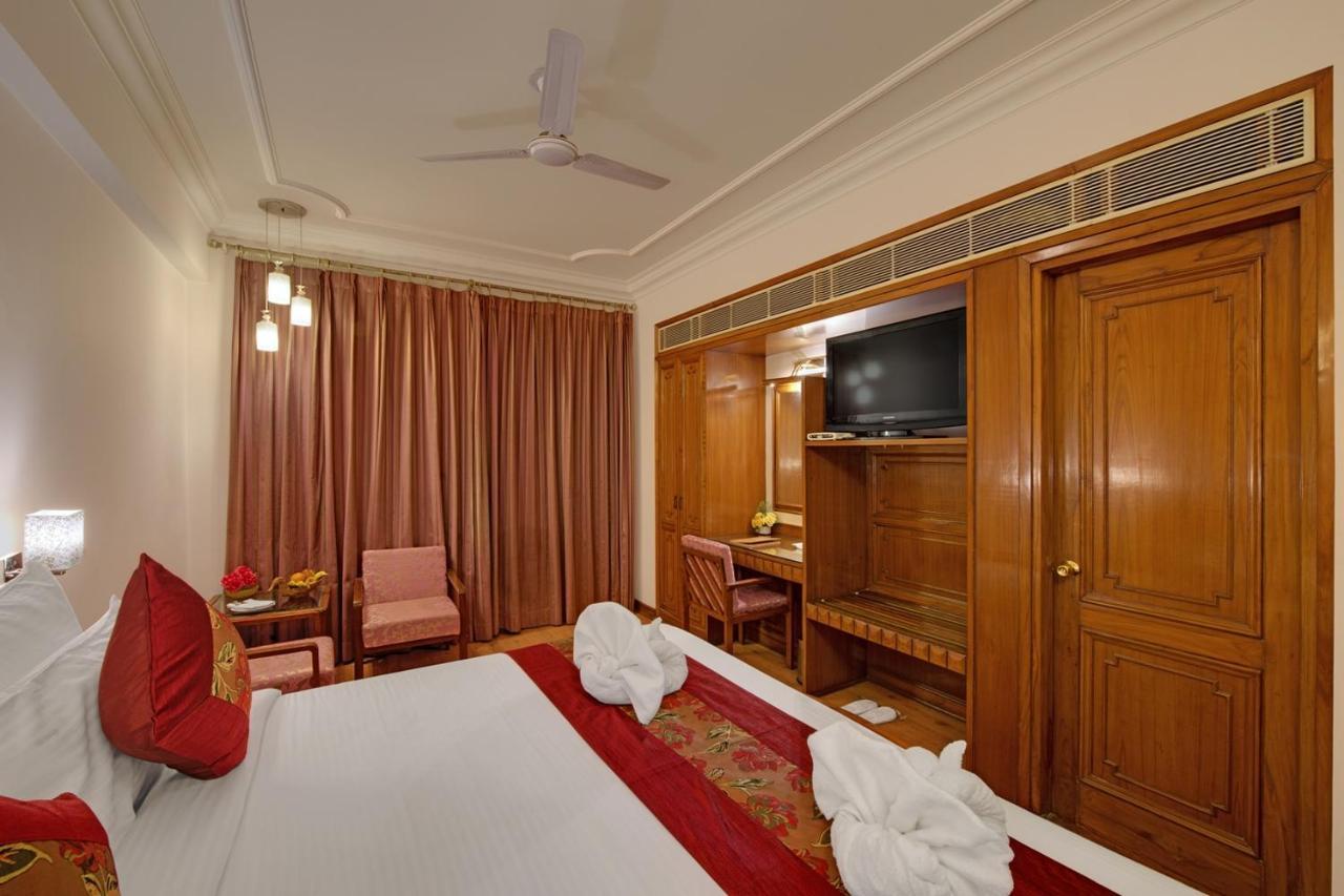 Hotel Baljees Regency Shimla Zewnętrze zdjęcie